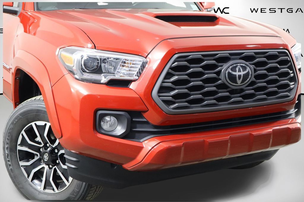 Used 2022 Toyota Tacoma TRD Sport w/ Technology Package RWD image 43