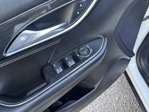 Used 2022 Buick Envision Preferred w/ Sport Touring Package FWD image 18