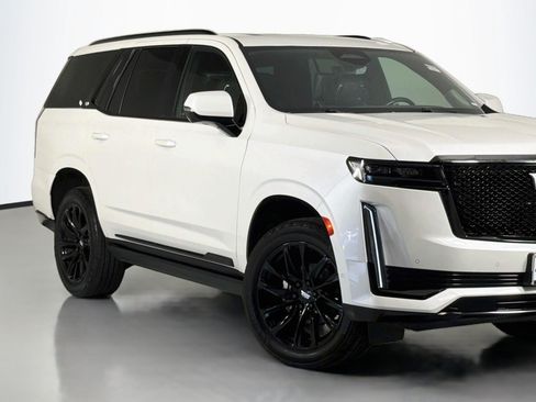 Used 2023 Cadillac Escalade Sport Platinum w/ LPO, ONYX Package AWD/4WD image 15