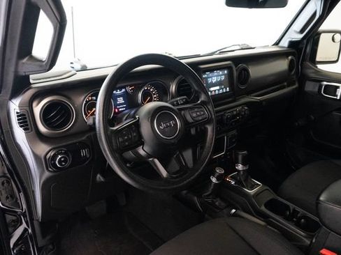 Used 2023 Jeep Gladiator Sport w/ Trailer Tow Package AWD/4WD image 4