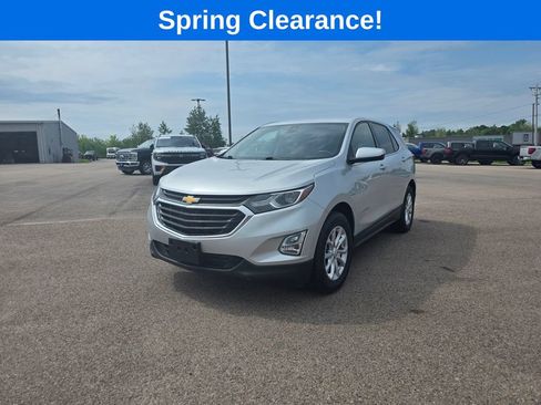 Used 2019 Chevrolet Equinox LT w/ Driver Convenience Package AWD/4WD image 3