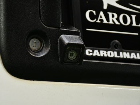 Used 2021 Chevrolet Express 2500 Extended w/ Driver Convenience Package image 7