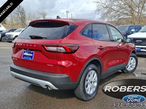 Used 2025 Ford Escape Active w/ Tech Pack #1 image 9