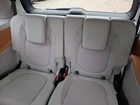 Used 2025 Volkswagen ID. Buzz 1st Edition image 10