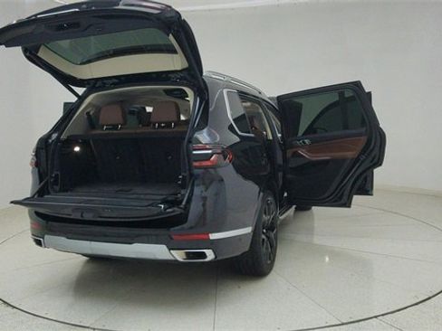 Used 2026 BMW X7 xDrive40i image 79