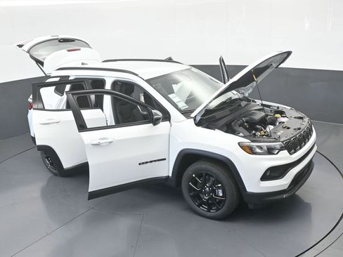 New 2026 Jeep Compass Latitude image 63