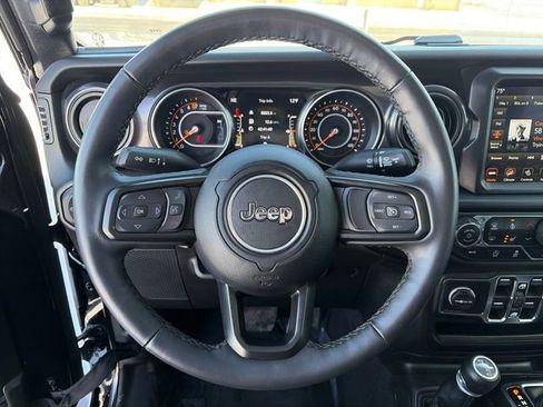 Used 2022 Jeep Gladiator Sport AWD/4WD image 27