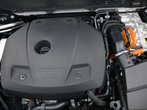 New 2026 Volvo XC90 T8 Plus w/ Protection Package Premier image 37