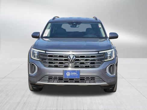 Used 2024 Volkswagen Atlas SE AWD/4WD image 2