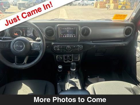 Used 2022 Jeep Wrangler Unlimited Sport AWD/4WD image 10