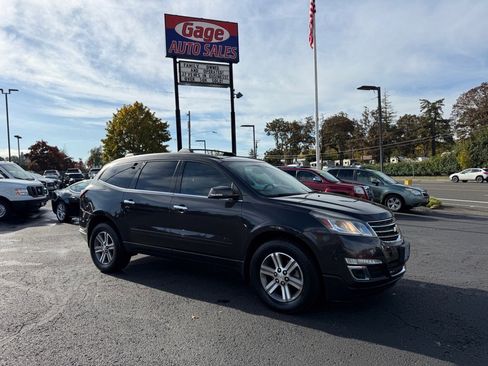 Used 2016 Chevrolet Traverse LT image 12