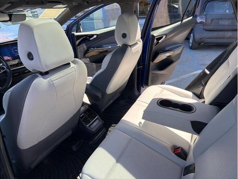 Used 2021 Volkswagen ID.4 Pro S w/ Gradient Package image 18