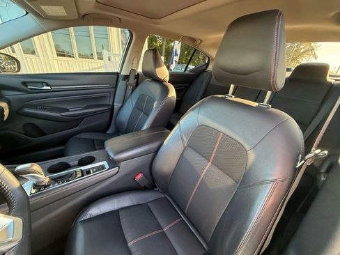 Used 2020 Nissan Altima 2.5 SR w/ Premium Package AWD/4WD image 16