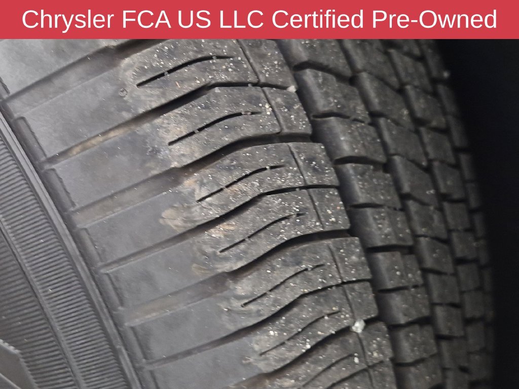 Used 2026 Chrysler Pacifica Select FWD image 13