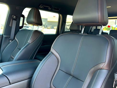 New 2026 Nissan Armada SL w/ Captain's Chari Seat Package AWD/4WD image 11