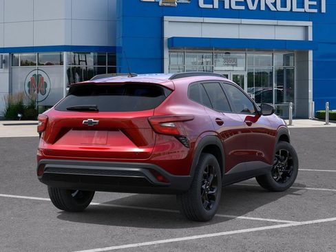 New 2026 Chevrolet Trax LT w/ Driver Confidence Package FWD image 4
