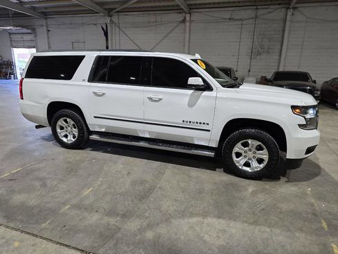 Used 2016 Chevrolet Suburban LT w/ LT Signature Package image 18