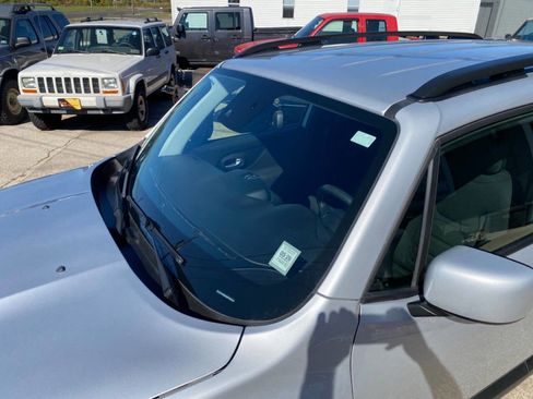 Used 2021 Jeep Renegade Latitude w/ Convenience Group image 55