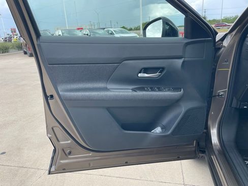 New 2026 Nissan Kicks SV w/ Cold Weather Package AWD/4WD image 13