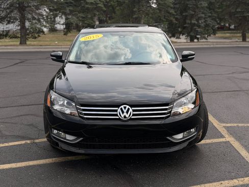 Used 2015 Volkswagen Passat 1.8T SE FWD image 2