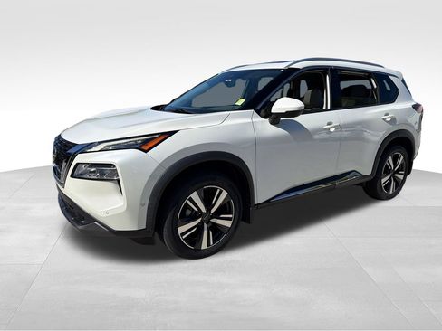 Used 2023 Nissan Rogue SL w/ SL Premium Package FWD image 3