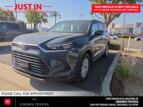 Used 2024 Toyota Grand Highlander FWD image 1