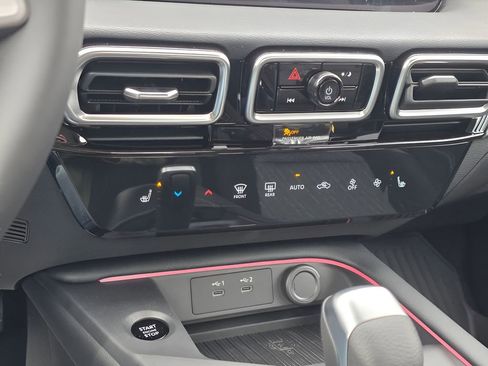 New 2026 Nissan Sentra SV w/ SV Convenience Package FWD image 22