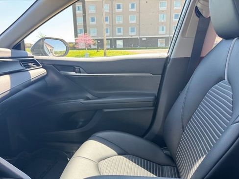 Used 2023 Toyota Camry SE FWD image 27