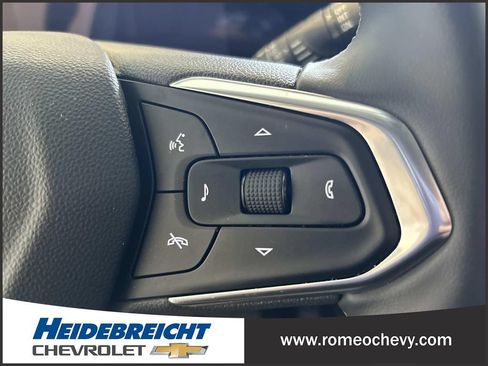 Used 2024 Chevrolet Trax LT w/ Driver Confidence Package FWD image 20