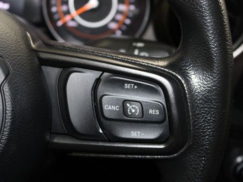 Used 2021 Jeep Gladiator Sport image 32