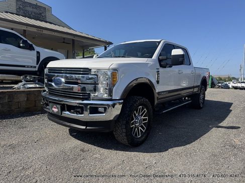 Used 2017 Ford F250 Lariat w/ Lariat Ultimate Package AWD/4WD image 4