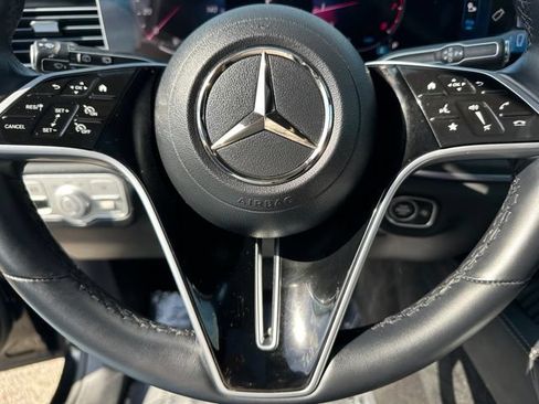 Used 2025 Mercedes-Benz GLE 350 4MATIC image 31