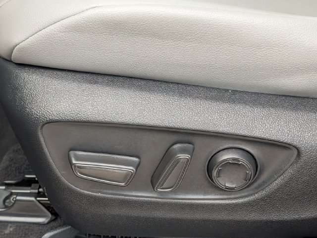 Certified 2026 Toyota Sienna XLE FWD image 25