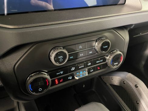 New 2025 Ford Bronco Big Bend w/ Black Diamond Package image 6