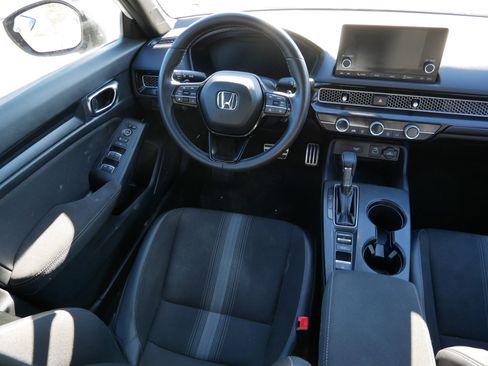 Used 2022 Honda Civic Sport image 9