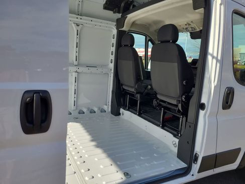 New 2026 RAM ProMaster 3500 w/ Premium Convenience Group image 20