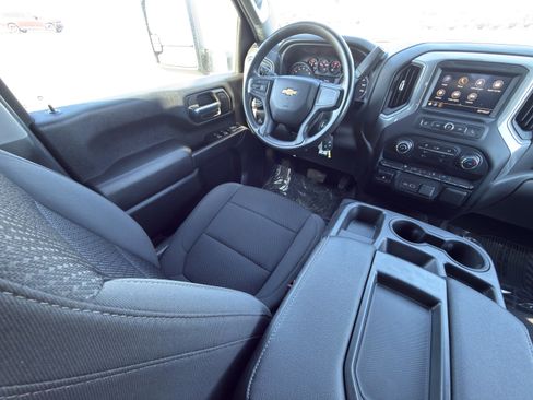 Used 2022 Chevrolet Silverado 2500 Custom w/ Custom Convenience Package image 31