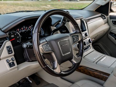 Used 2019 GMC Yukon Denali w/ Open Road Package image 18