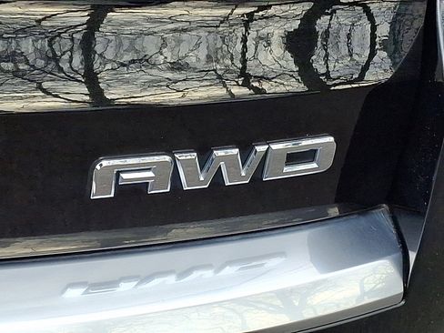 Used 2016 GMC Acadia SLT image 34