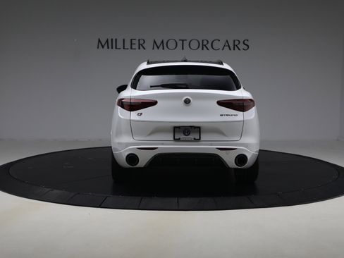 Used 2023 Alfa Romeo Stelvio Veloce AWD/4WD image 6