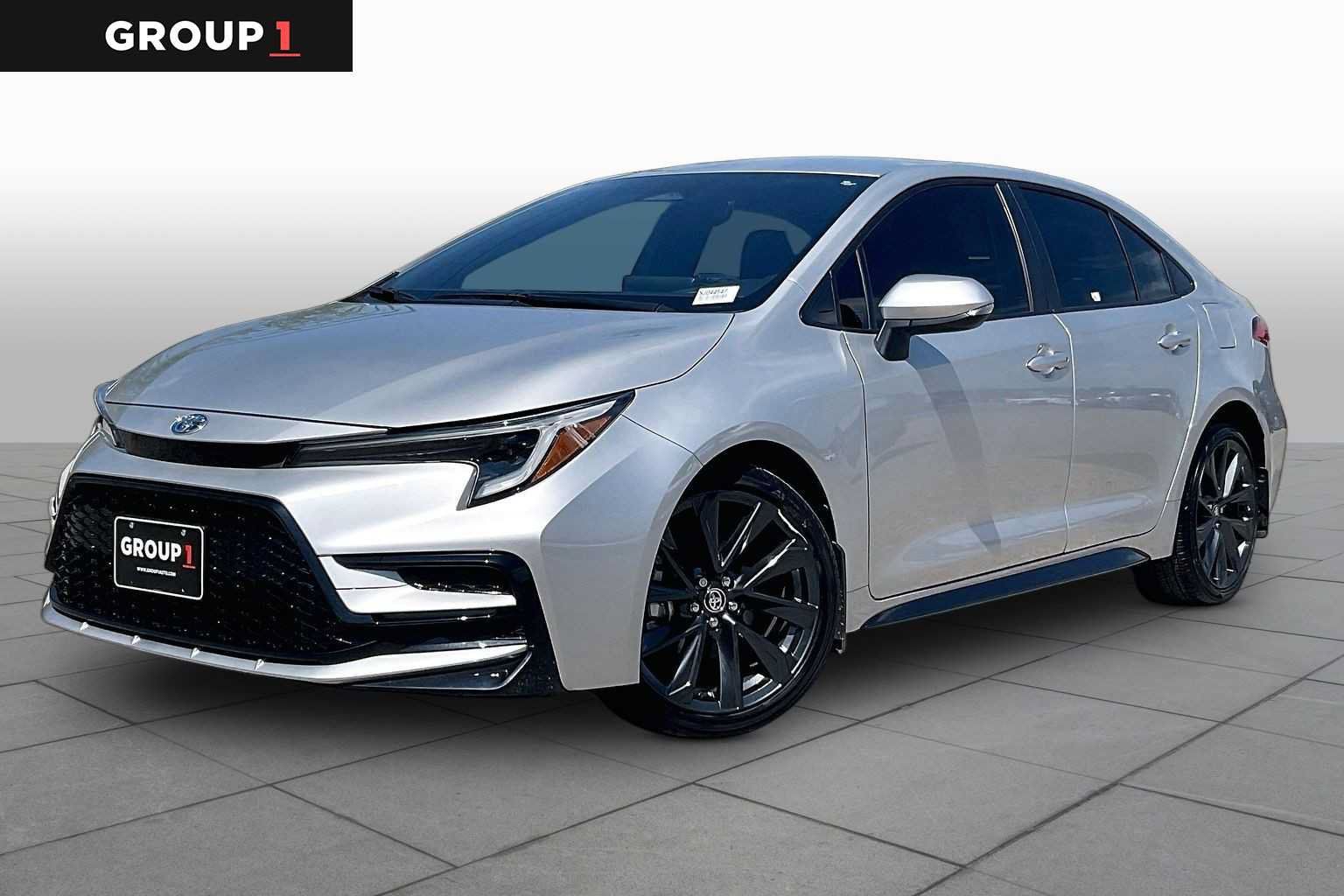 Used 2025 Toyota Corolla SE FWD image 1