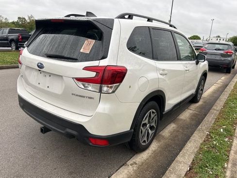Used 2024 Subaru Forester Premium AWD/4WD image 3