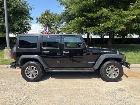 Used 2015 Jeep Wrangler Unlimited Rubicon w/ Dual Top Group AWD/4WD image 2