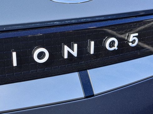 Used 2024 Hyundai Ioniq 5 SEL image 27