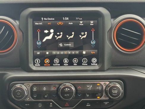 Used 2022 Jeep Gladiator Mojave w/ Cold Weather Group image 12