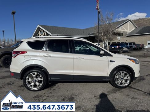 Used 2014 Ford Escape Titanium image 2