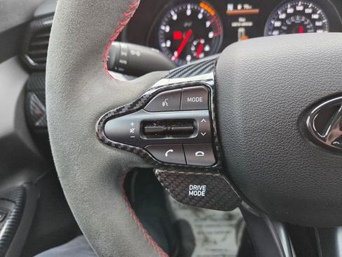 Used 2022 Hyundai Veloster N image 19