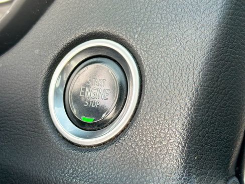 Used 2020 Cadillac XT4 Premium Luxury w/ Cold Weather Package FWD image 31