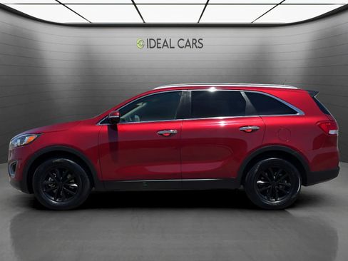 Used 2017 Kia Sorento FWD image 8