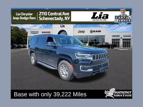 Used 2023 Jeep Wagoneer 4WD image 1